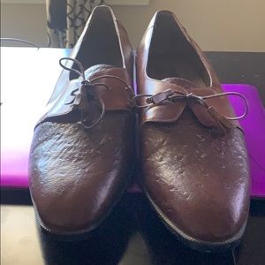 Men’s dress shoes in good condition